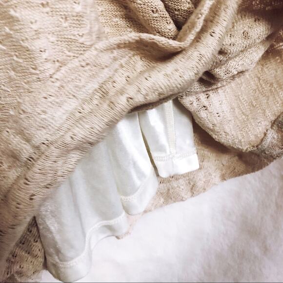 Headline Seoul Cream Flowy Mini Skater Skirt - Picture 3 of 8